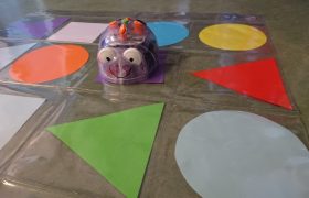 Programmierbares Spielzeug für Kinder